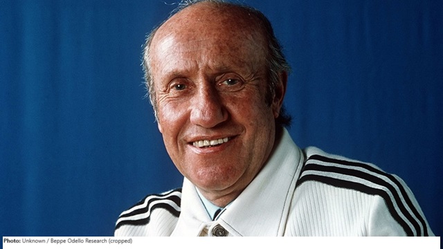Schön implemented aggressive pressing and tactical rigidity